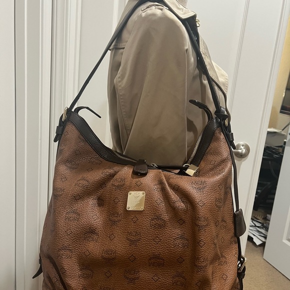 MCM COCOA VISETOS HOBO - Picture 14 of 15